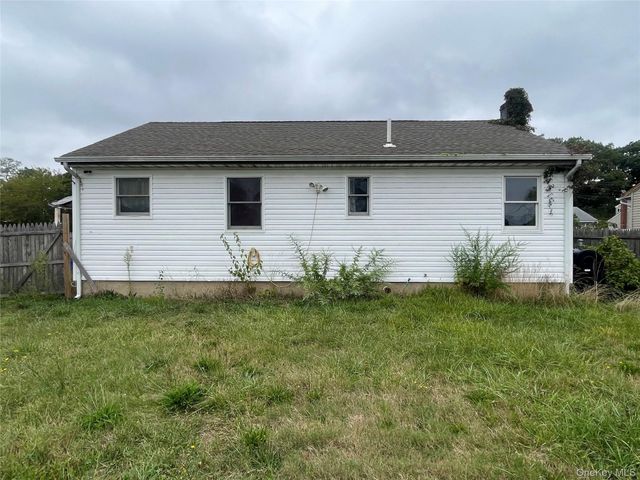 3 Surrey Drive, Amityville, NY 11701