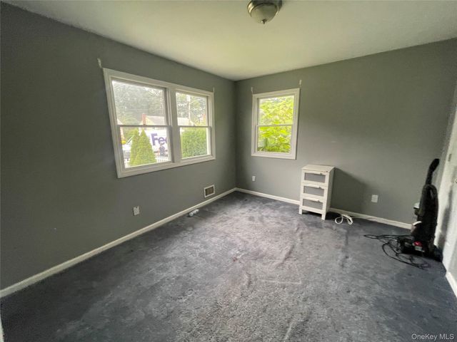 3 Surrey Drive, Amityville, NY 11701