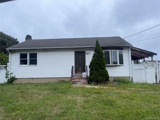 3 Surrey Drive, Amityville, NY 11701