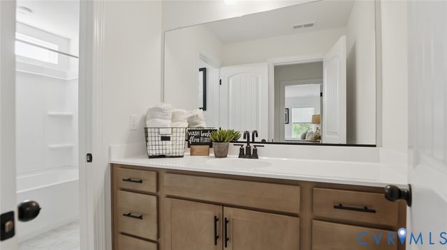 5172 Brandon Pines Dr, Providence Forge, VA 23140