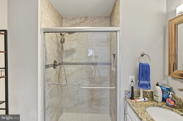 5 LAZY HOLLOW WAY, Gaithersburg, MD 20878