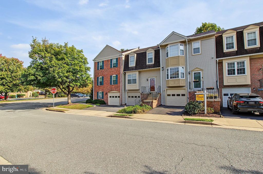 5 LAZY HOLLOW WAY, Gaithersburg, MD 20878