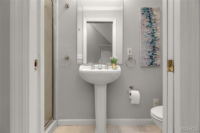 112 W Pine Place, St Louis, MO 63108