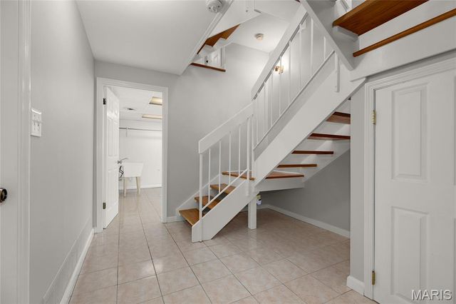 112 W Pine Place, St Louis, MO 63108