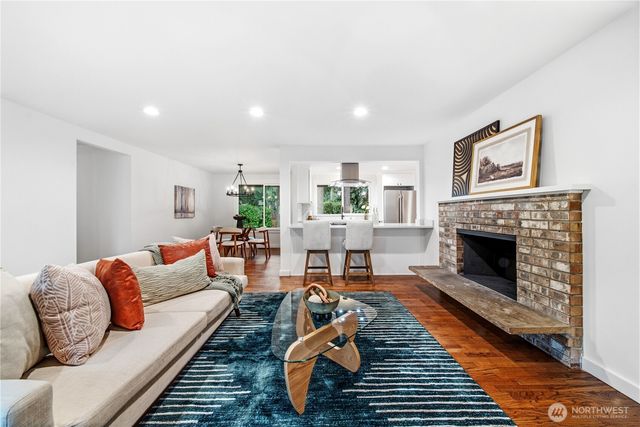 11903 NE 142nd Place, Kirkland, WA 98034