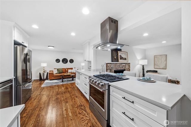 11903 NE 142nd Place, Kirkland, WA 98034