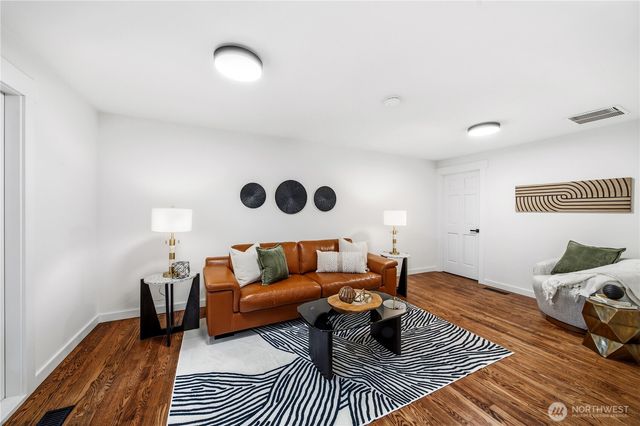 11903 NE 142nd Place, Kirkland, WA 98034