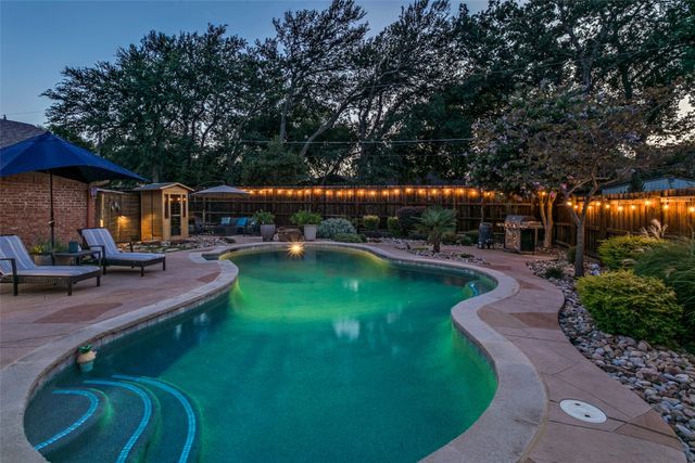 2845 Autumn Drive, Hurst, TX 76054