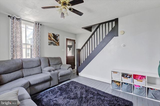 104-106 GARFIELD ST E, Shippensburg, PA 17257