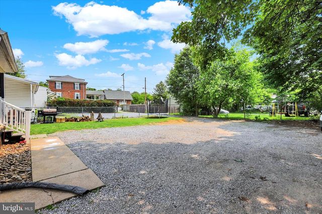 104-106 GARFIELD ST E, Shippensburg, PA 17257