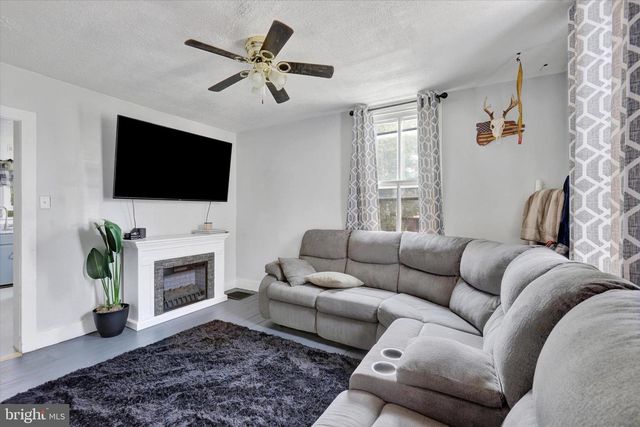 104-106 GARFIELD ST E, Shippensburg, PA 17257