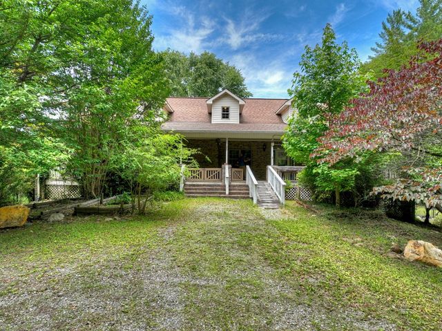 95 Laughing Bird Lane, Ellijay, GA 30536