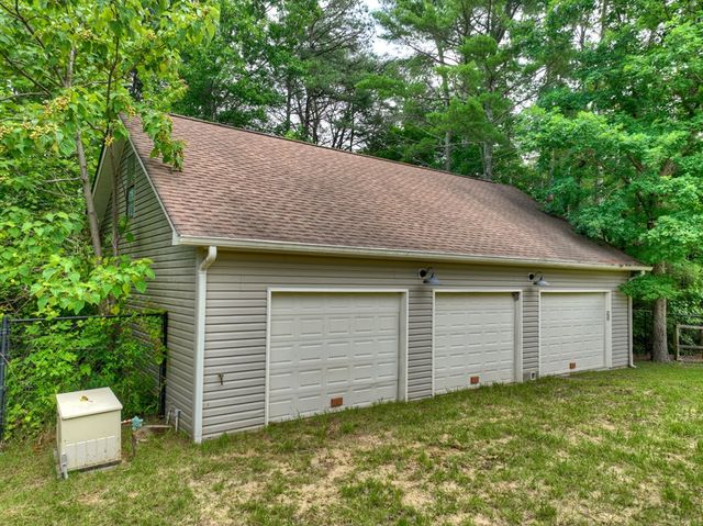 95 Laughing Bird Lane, Ellijay, GA 30536