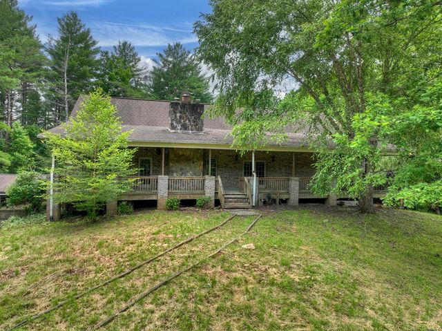 95 Laughing Bird Lane, Ellijay, GA 30536
