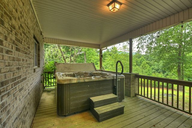 95 Laughing Bird Lane, Ellijay, GA 30536