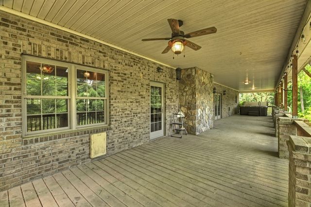95 Laughing Bird Lane, Ellijay, GA 30536