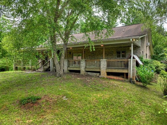 95 Laughing Bird Lane, Ellijay, GA 30536