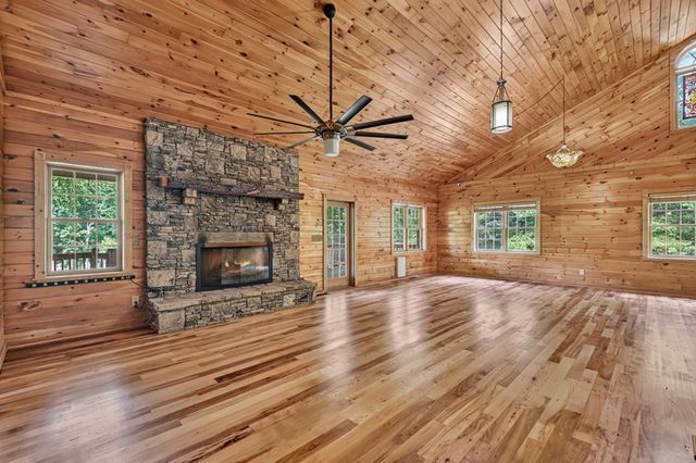 95 Laughing Bird Lane, Ellijay, GA 30536