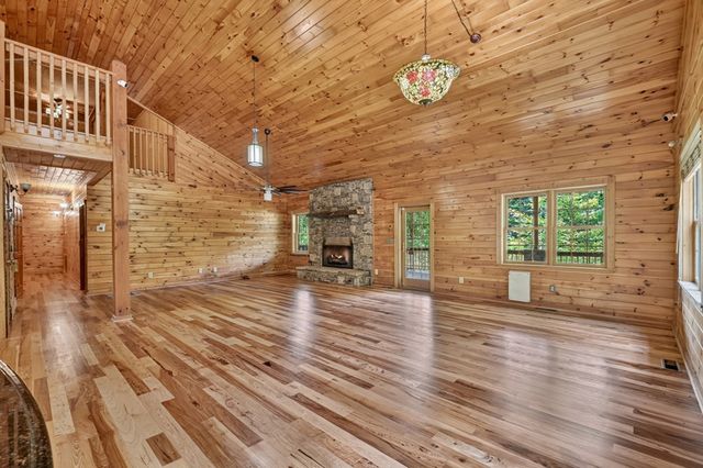 95 Laughing Bird Lane, Ellijay, GA 30536