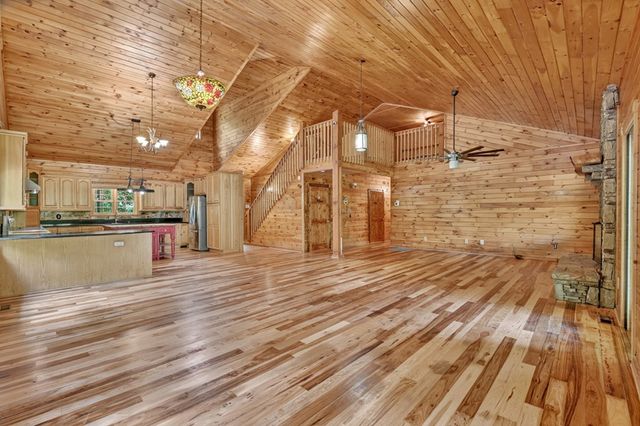 95 Laughing Bird Lane, Ellijay, GA 30536