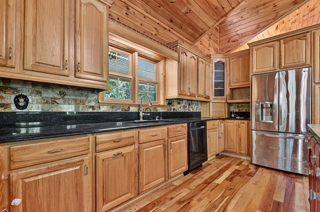 95 Laughing Bird Lane, Ellijay, GA 30536