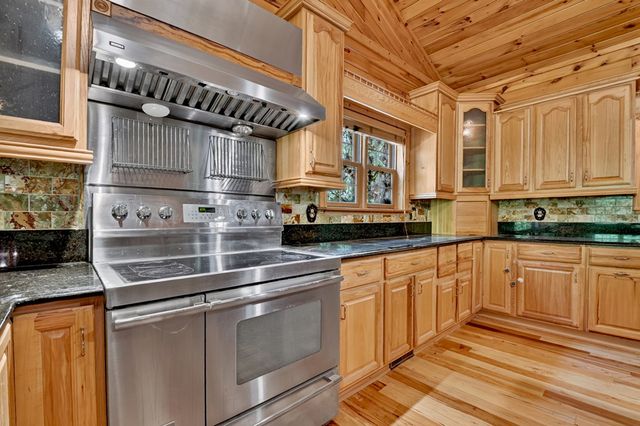 95 Laughing Bird Lane, Ellijay, GA 30536