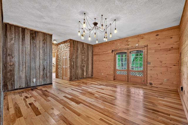 95 Laughing Bird Lane, Ellijay, GA 30536