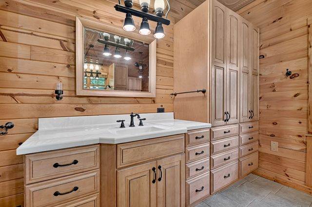 95 Laughing Bird Lane, Ellijay, GA 30536