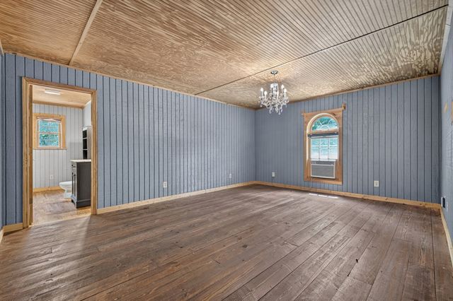 95 Laughing Bird Lane, Ellijay, GA 30536