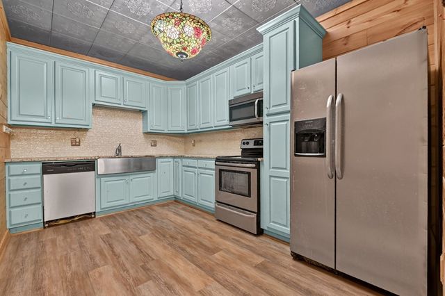 95 Laughing Bird Lane, Ellijay, GA 30536