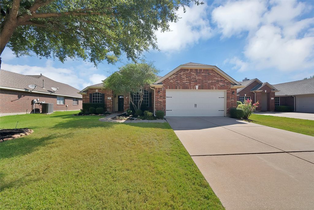 505 Victory Lane, Mansfield, TX 76063 — photo 2