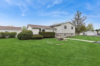 215 Tollview Terrace, Gilberts, IL 60136