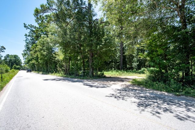 10710 Waukegan Road, Conroe, TX 77306