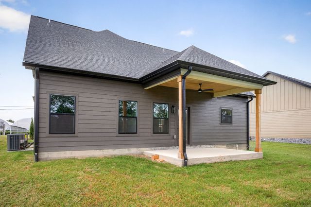 193 Cripps Ln, Smithville, TN 37166