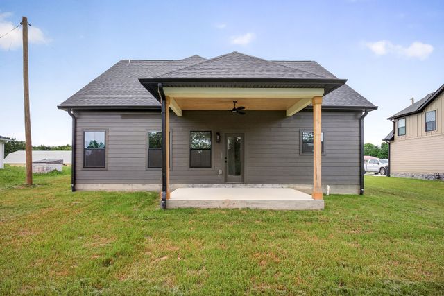 193 Cripps Ln, Smithville, TN 37166
