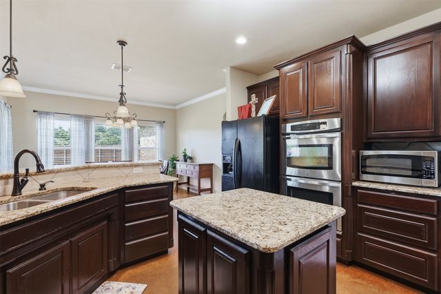 2425 Pecan Springs Road, Cleburne, TX 76031