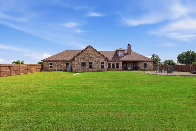 2425 Pecan Springs Road, Cleburne, TX 76031