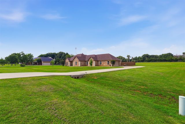 2425 Pecan Springs Road, Cleburne, TX 76031
