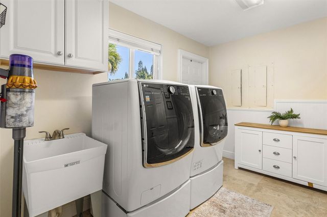 7033 NW 63rd Way, Parkland, FL 33067