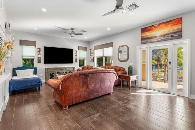 7033 NW 63rd Way, Parkland, FL 33067