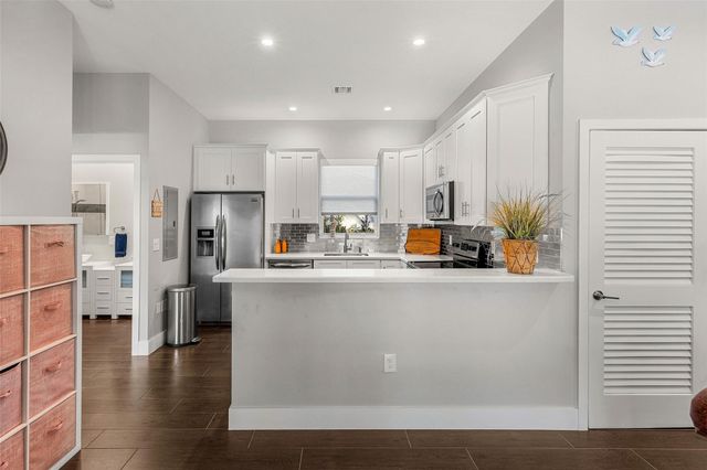 7033 NW 63rd Way, Parkland, FL 33067