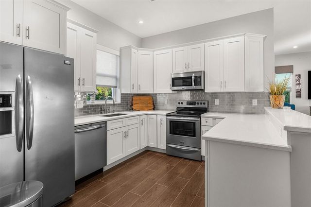 7033 NW 63rd Way, Parkland, FL 33067