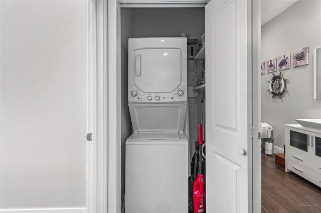 7033 NW 63rd Way, Parkland, FL 33067