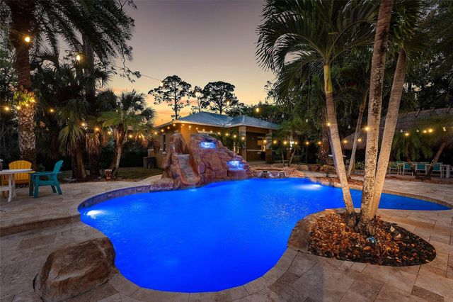 7033 NW 63rd Way, Parkland, FL 33067