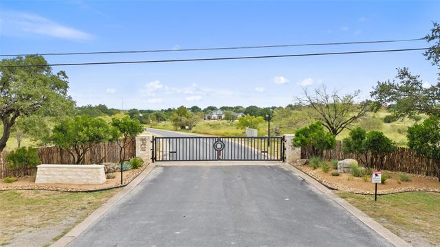 108 Cross TRL, Spicewood, TX 78669