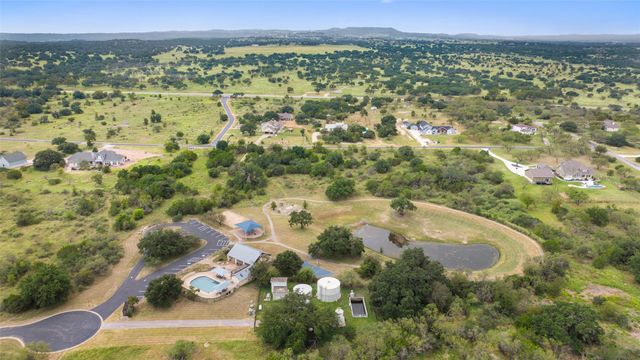 108 Cross TRL, Spicewood, TX 78669