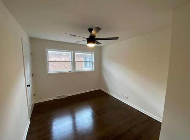 5749 W 63rd Place, Chicago, IL 60638