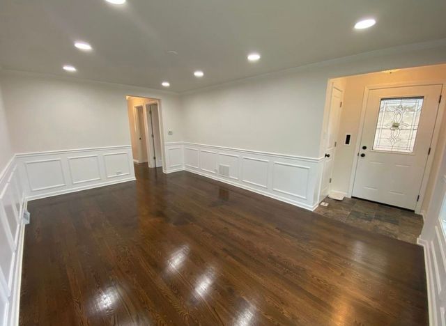 5749 W 63rd Place, Chicago, IL 60638