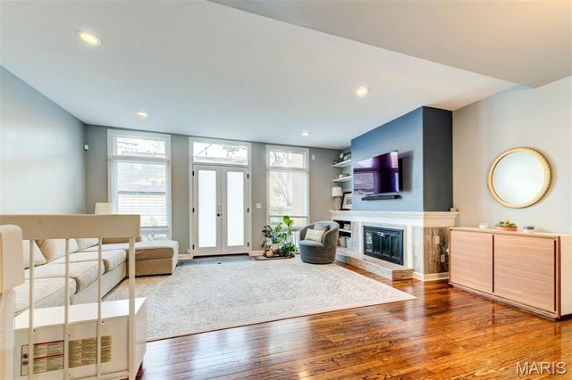 114 W Pine Place 7, St Louis, MO 63108
