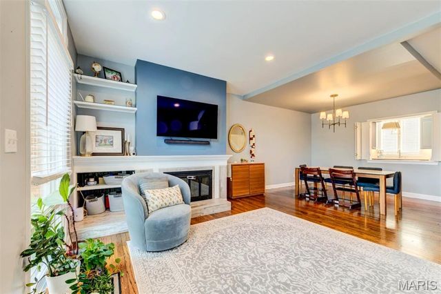 114 W Pine Place 7, St Louis, MO 63108